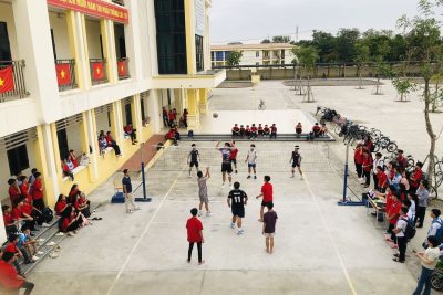 Liên đội Trường TH-THCS Yên Bình tổ chức giải bóng chuyền da nam chào mừng Tháng Thanh niên